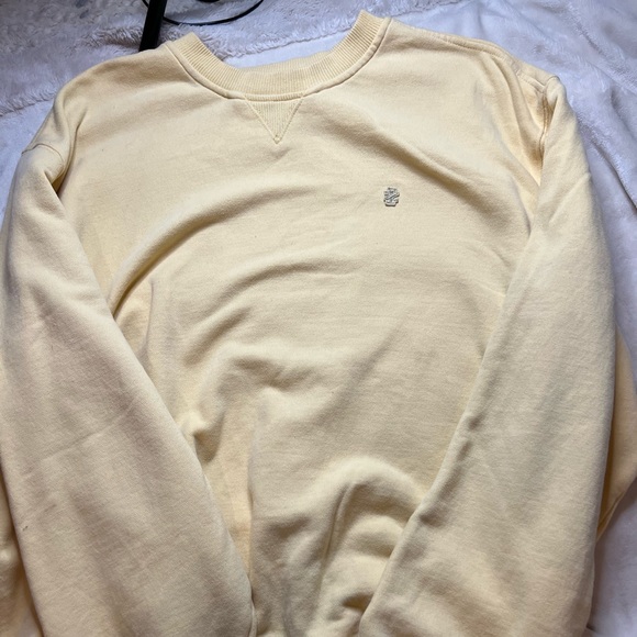 Yellow Izod Crewneck - Picture 1 of 3